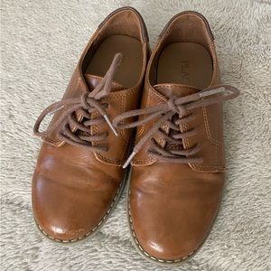 Children’s Place Boys Brown Dress shoes size 2